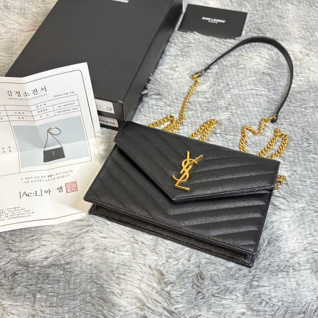 입생로랑 엔벨로프 WOC 금장 숄더백