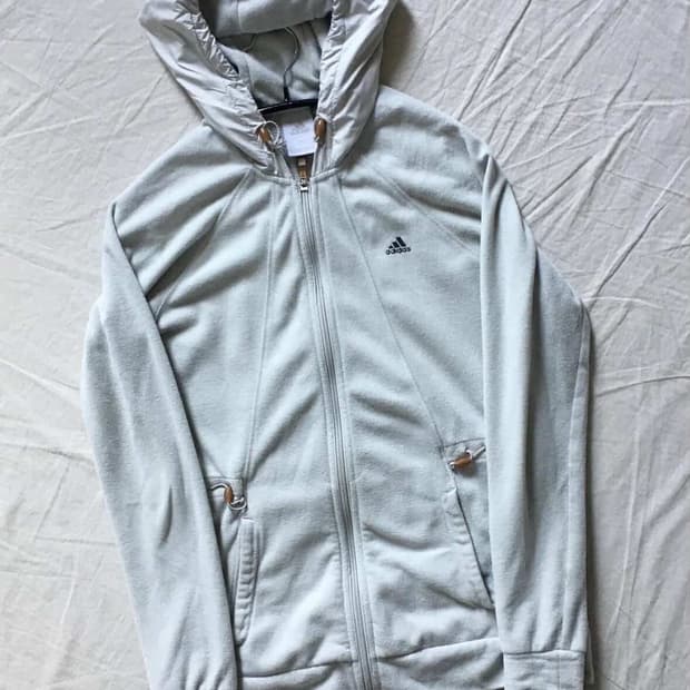 아디다스 화이트 플리스 85사이즈