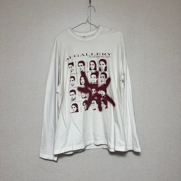 더콜디스트모먼트 롱슬리브 L 팝니다