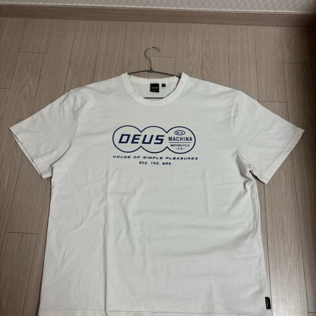 데우스 반팔팝니다!