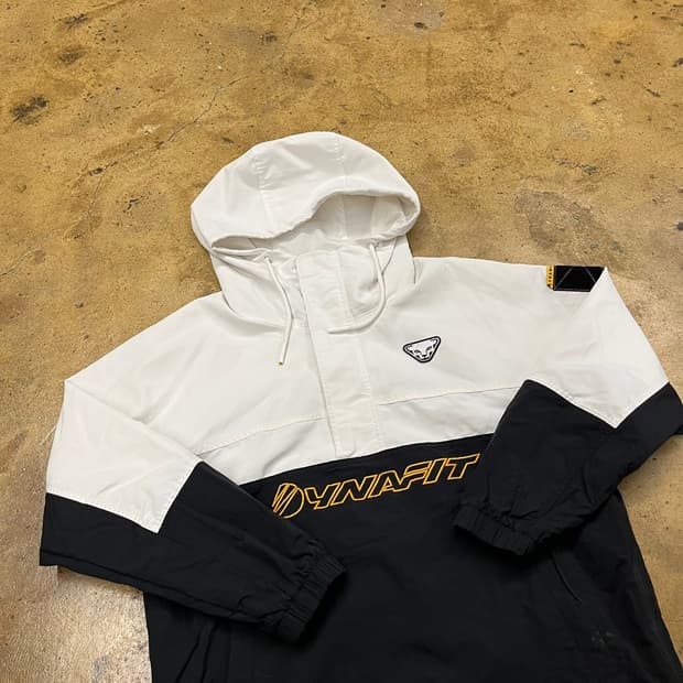 [정품/S,90] 다이나핏 그루브 바람막이 아노락 b16