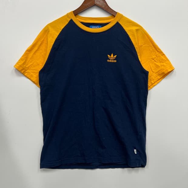 아디다스 네이비 티셔츠