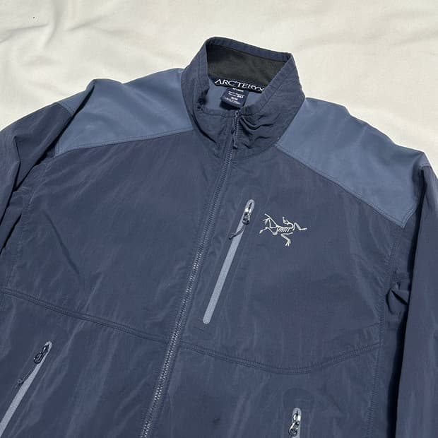 M 아크테릭스 네이비 알파 베타 감마 바람막이