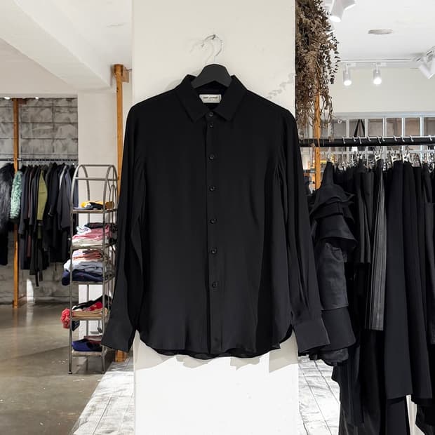 생로랑 유니폼 블랙 클래식 셔츠