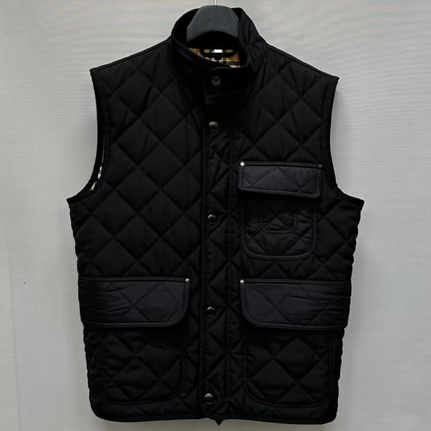 버버리 다이아몬드 퀼팅 하이넥 패딩조끼 ( 105 )