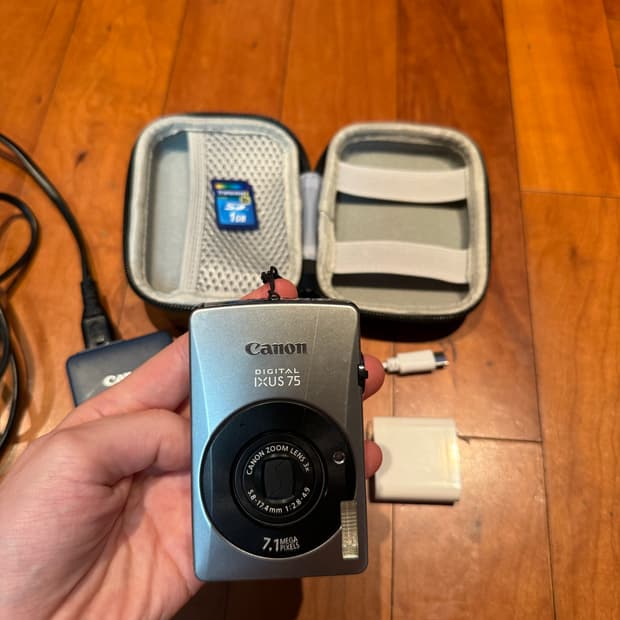 [민트급] 캐논 IXUS75 익서스 75 ( ixy 90 ) 실버 디카