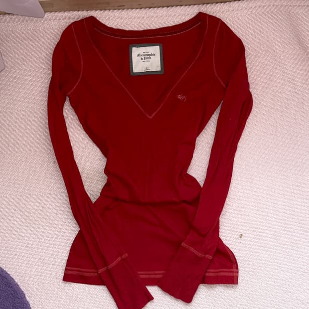 아베크롬비 레드 딱붙 니트탑