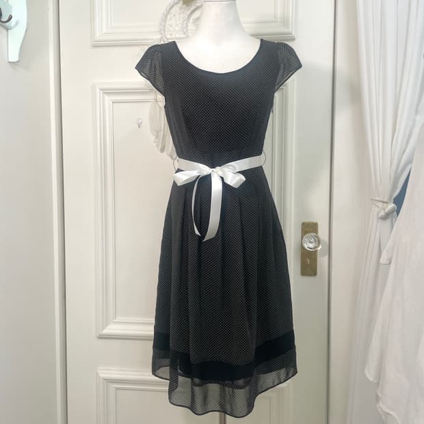 black dot cap sleeve summer midi opc