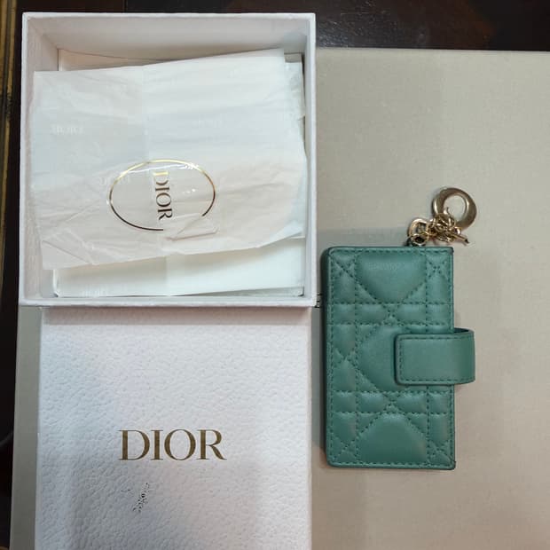 디올 정품 아코디언카드지갑 민트색상 백화점 구매 싸게팝니다.!!