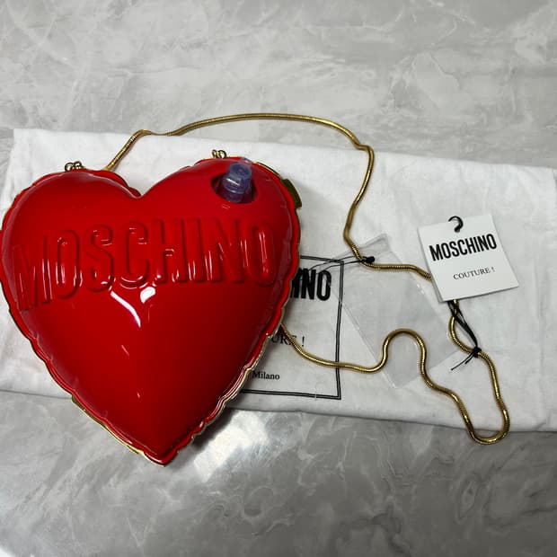 새상품) 모스키노 하트백 레드