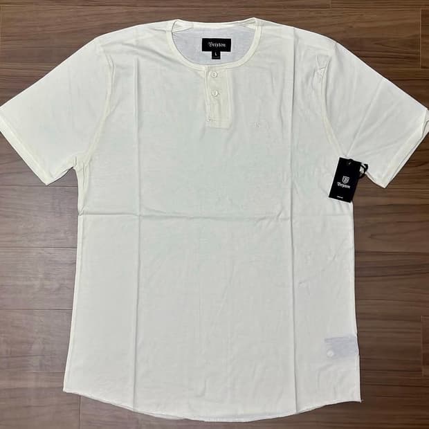 브릭스톤 크림색 반팔 티셔츠