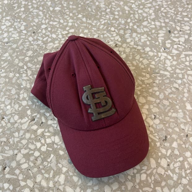 MLB St. Louis Cardinals Metal Logo Cap