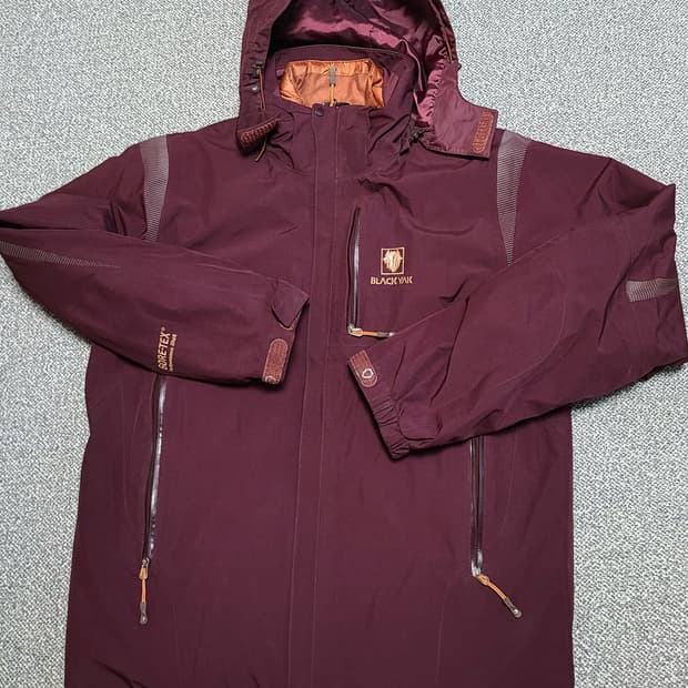 블랙야크 남녀공용 고어텍스 내피 포함 등산복 바람막이  버건디   95