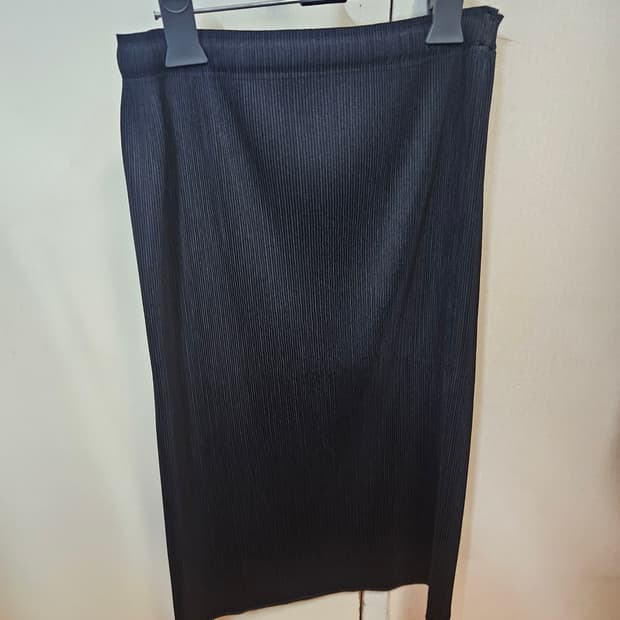 3 사이즈) 이세이 미야케 페테 플리츠 스커트 판매합니다.