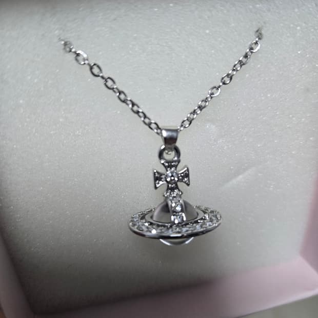 비비안웨스트우드 orb 목걸이