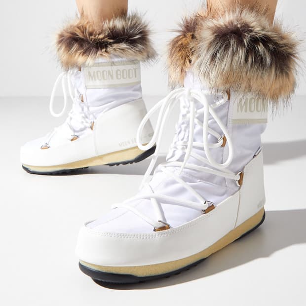 화이트 문부츠 245