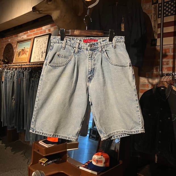 90s USA 빈티지 리바이스 실버탭 루즈 데님 쇼츠 하프 팬츠