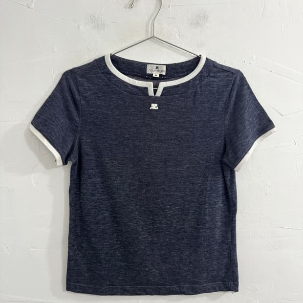 courreges logo top