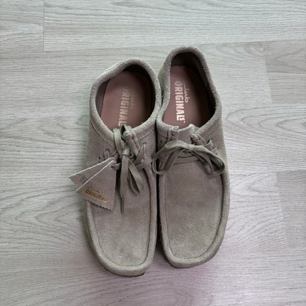 클락스 왈라비 페일 그레이 uk7.5 size260