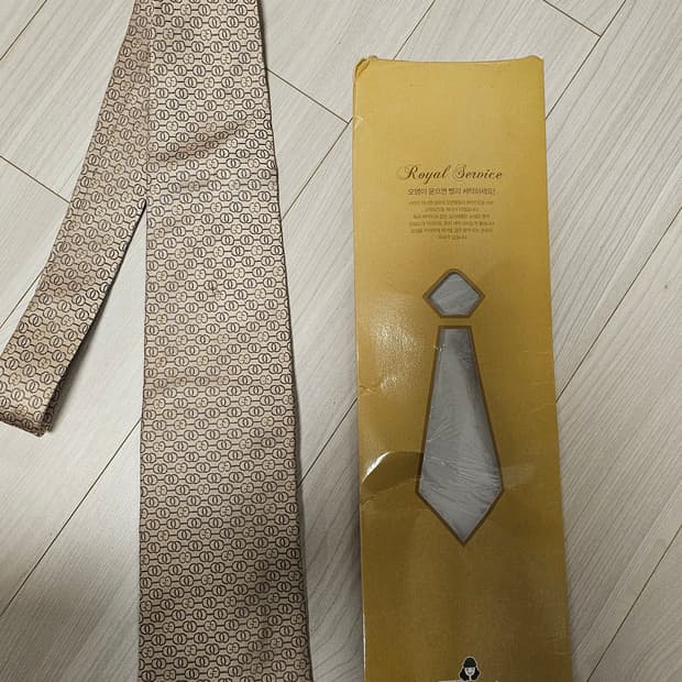 정품 루찌 넥타이