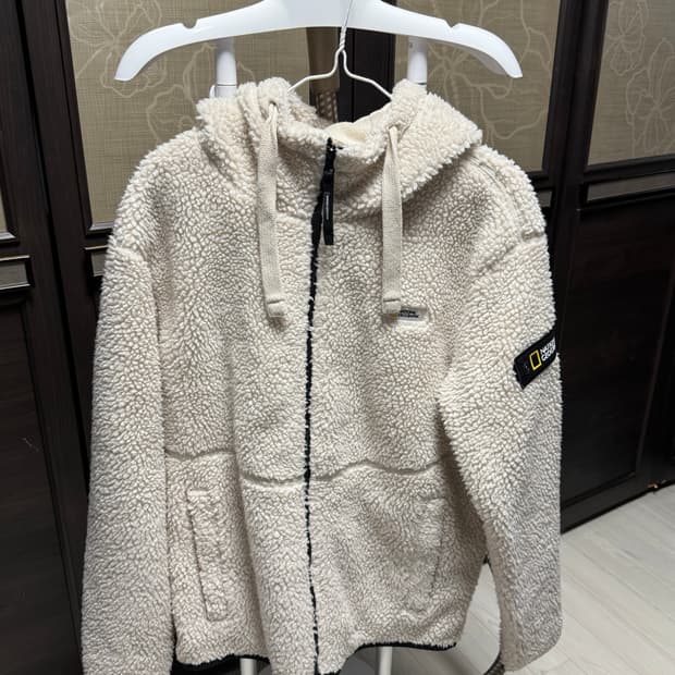 내셔널 지오그래픽 M사이즈 뽀글이 아이보리