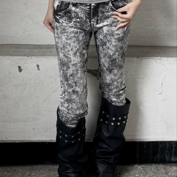 Acid wash skinny jeans