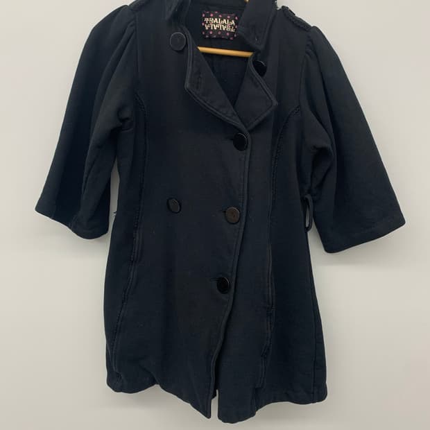 트랄랄라 퍼프 하프 코트