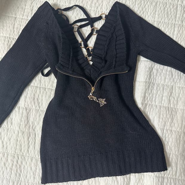 다이아 d.i.a 갸루 오네갸루 백리스 브이넥 니트 히메갸루 라떼갸루