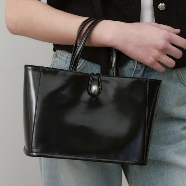 오스트카카 가든 토트 스몰 블랙