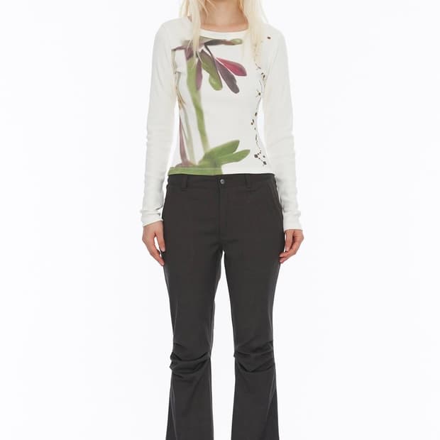 웰빙익스프레스 플라워 그래픽 롱 슬리브 화이트