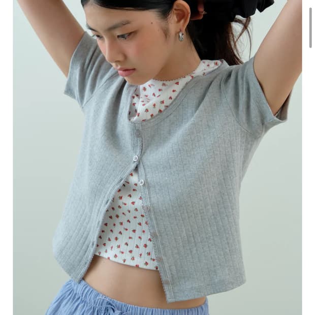 에잇세컨즈 반팔 아일렛 펀칭 포인텔 크롭 회색 가디건