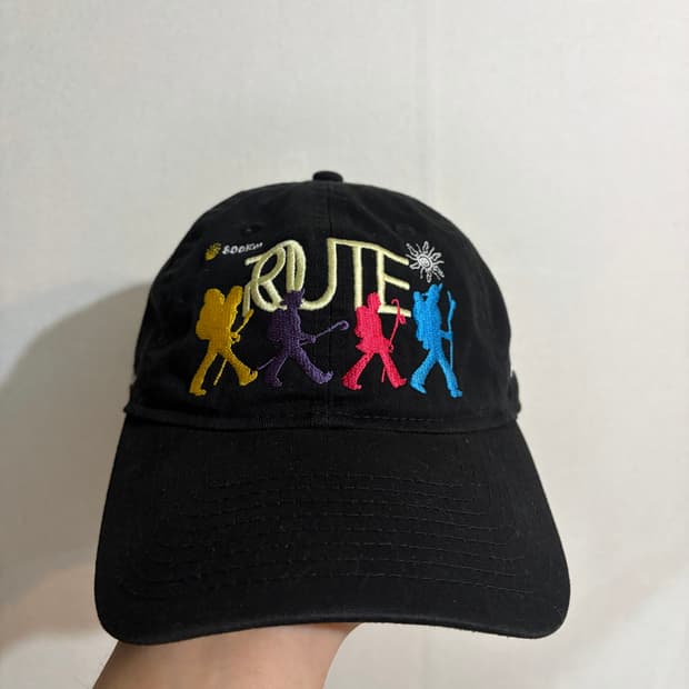 비이커 X 뉴에라 볼캡