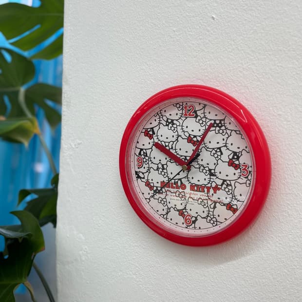 Dead Stock Hello Kitty Wall Clock