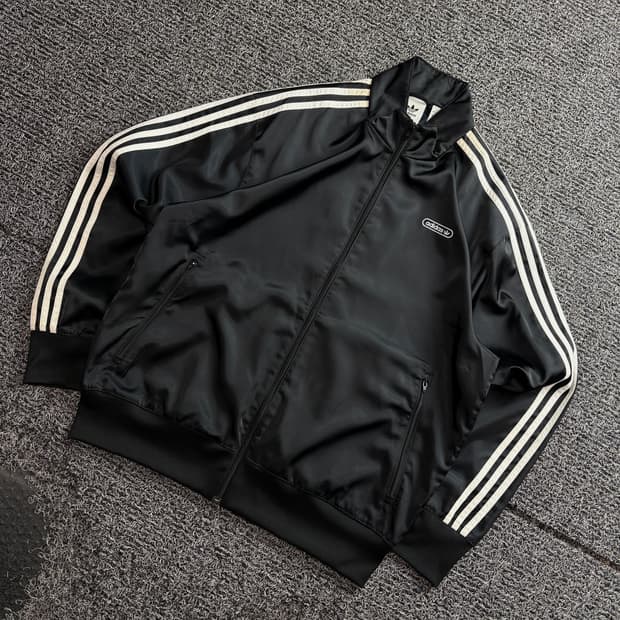 아디다스 신형 박시핏 사틴 트랙탑 져지 블랙 4147