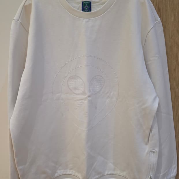 헤지스 남성 윔블던 화이트 맨투맨 판매합니다!