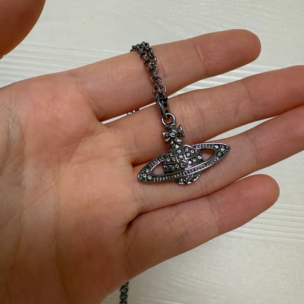 비비안웨스트우드 목걸이