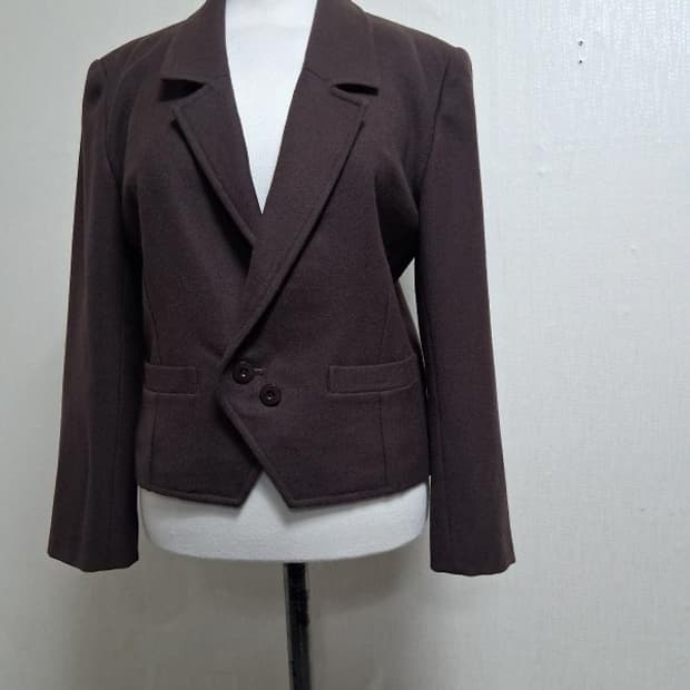 BERNARD 일본구제 브라운 모직숏쟈켓 여성 55 
원산지 일본 순모