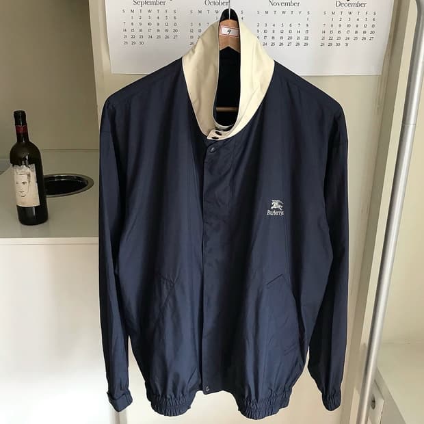 버버리 로고 블루종 자켓