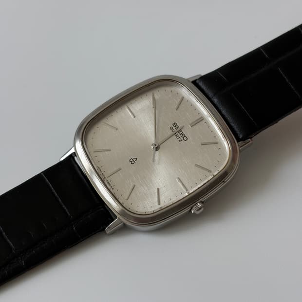 세이코 1980년대 Chariot 린넨 다이얼 실버 스퀘어 쿼츠 남성