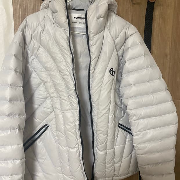 노메뉴얼 덕다운 경량패딩