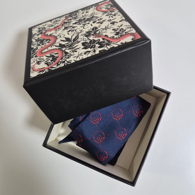 구찌 트윌리 고스트 무늬