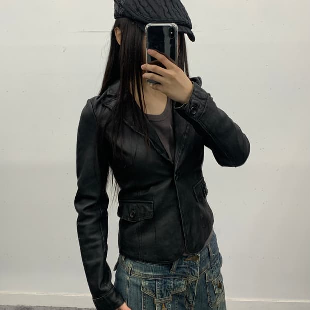 Tomboy 컷오프 카라 램스킨 레더자켓