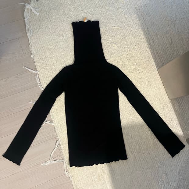 Baserange 터틀넥 검정