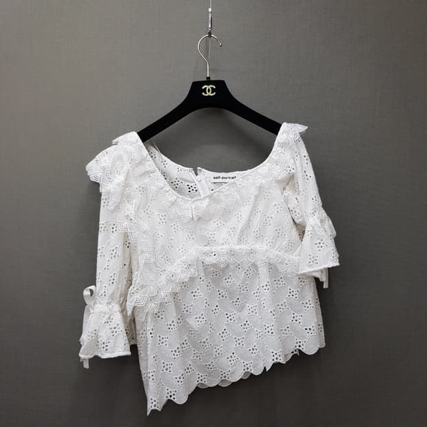 셀프포트레이트 레이스 브로더리 앙글레즈 블라우스 6사이즈