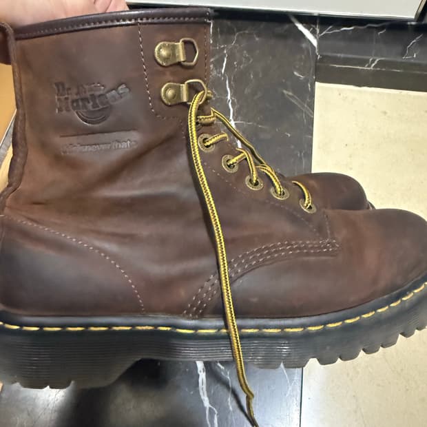 닥터마틴 디스이즈네버댓 280