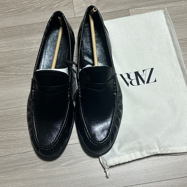 자라 더로우맛 로퍼 42(275) 새상품