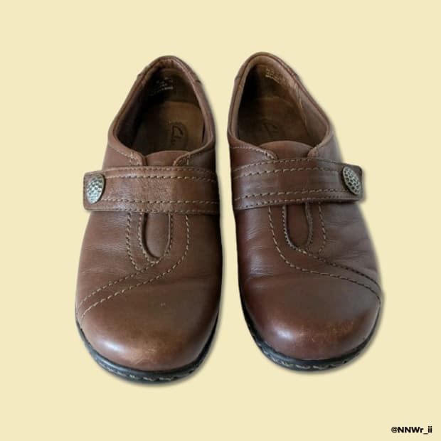 CLARKS MARY JANE BROWN