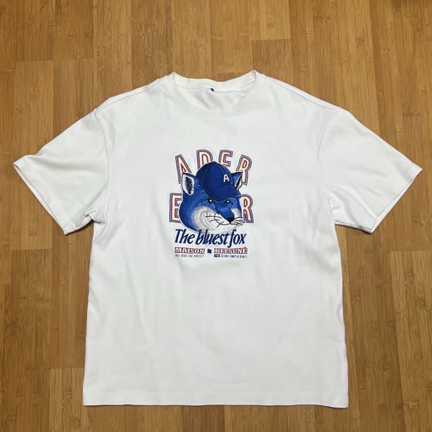 아더에러 메종키츠네 폭스 화이트 반팔티 A2