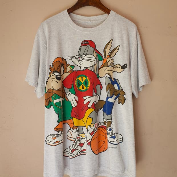 90’s Warner Bros Looney Tunes 1/2 tee