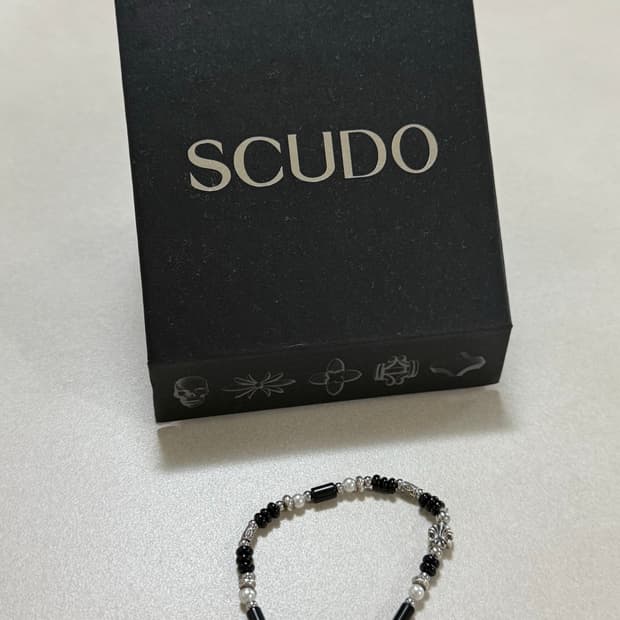 스쿠도 쉘 블랙 펄 비즈 팔찌 16cm